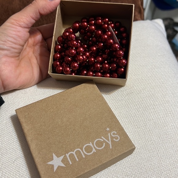 BRAND NEW! Long Red Pearl Necklace - Picture 7 of 7